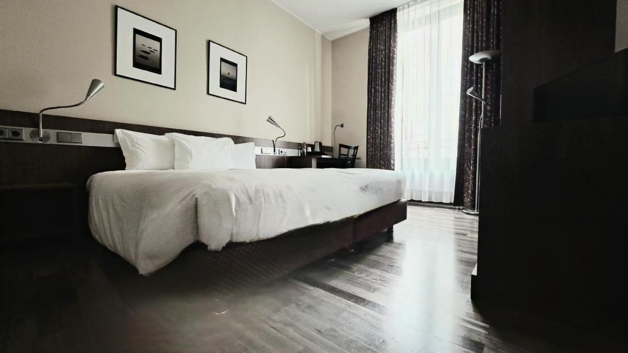 Hotel De La Poste Esch-sur-Alzette Esterno foto
