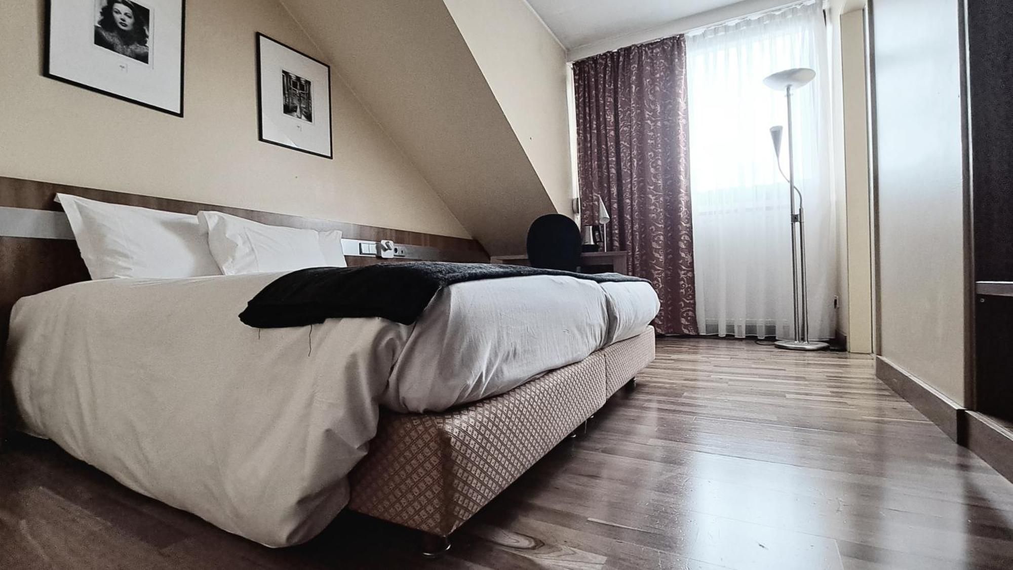 Hotel De La Poste Esch-sur-Alzette Esterno foto