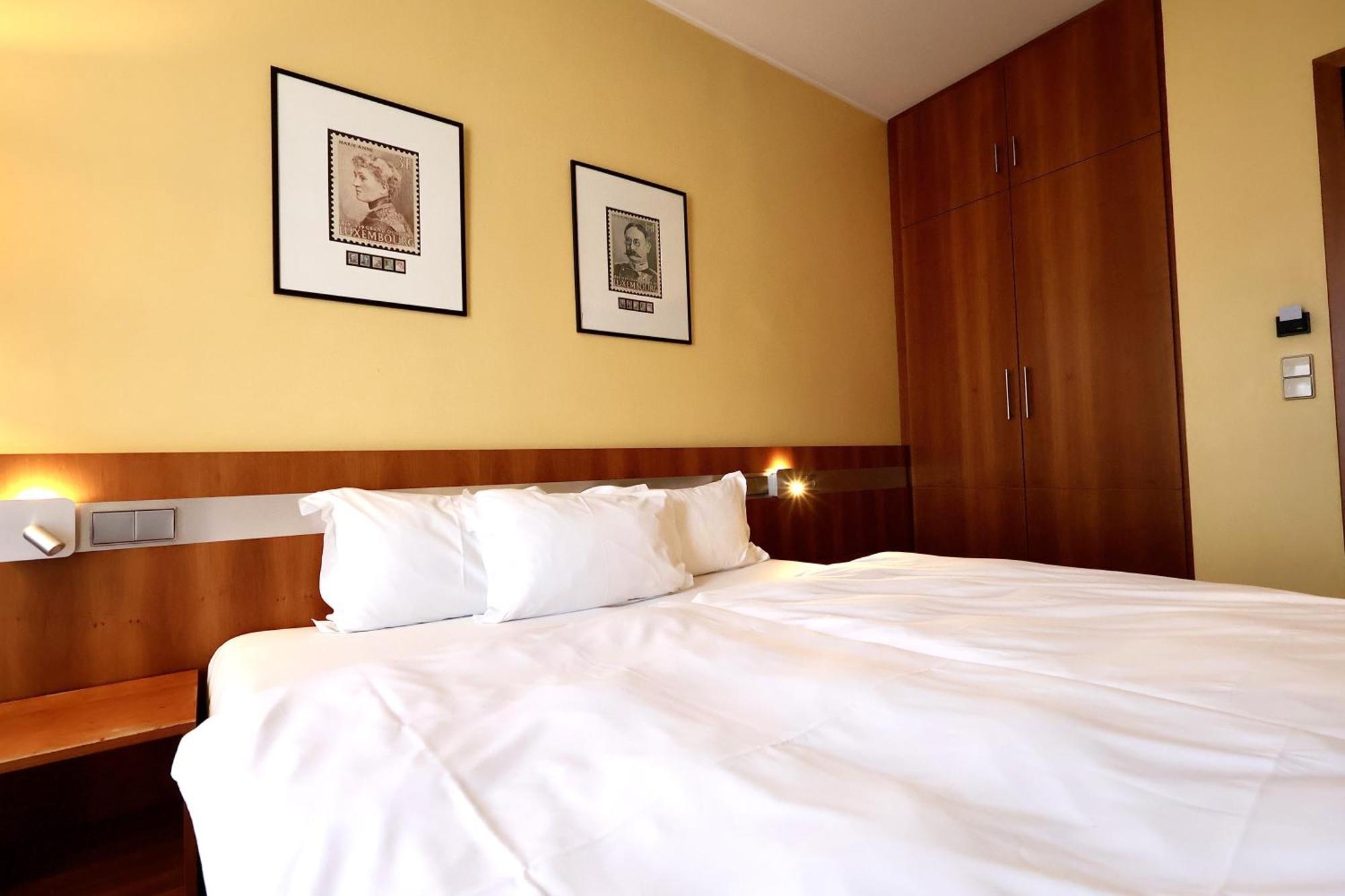 Hotel De La Poste Esch-sur-Alzette Esterno foto